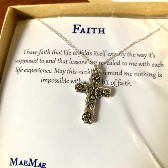 Crucifix pendant necklace - Picture 1 of 4